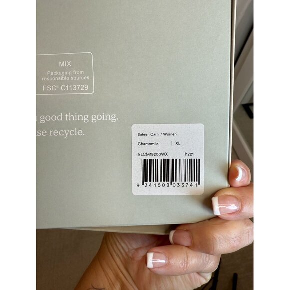 Ettitude Sateen Cami in Gold Camomille NWT - Size XL - Picture 5 of 7